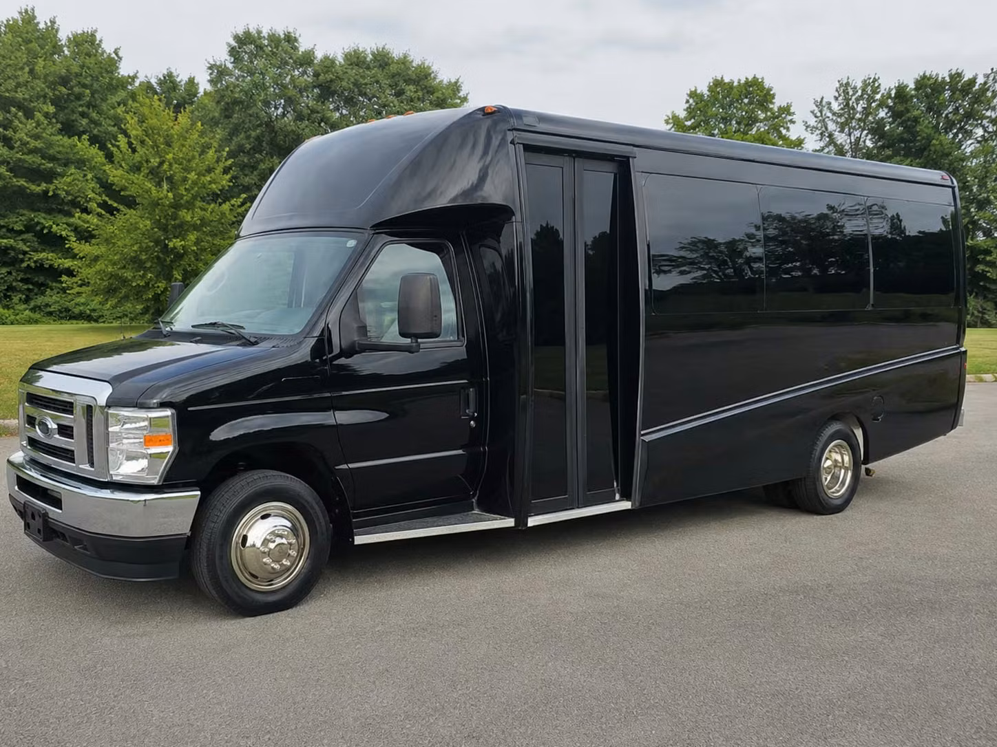 minibus rentals for church youth groups and ministry events across staten island